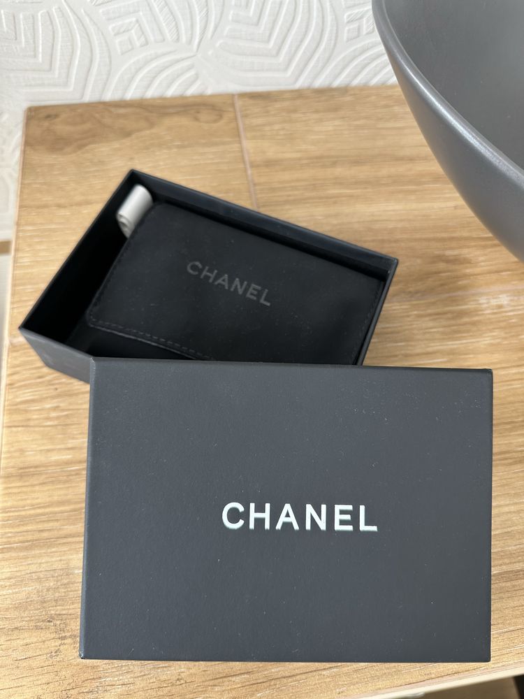 Портмоне Chanel естествена кожа!