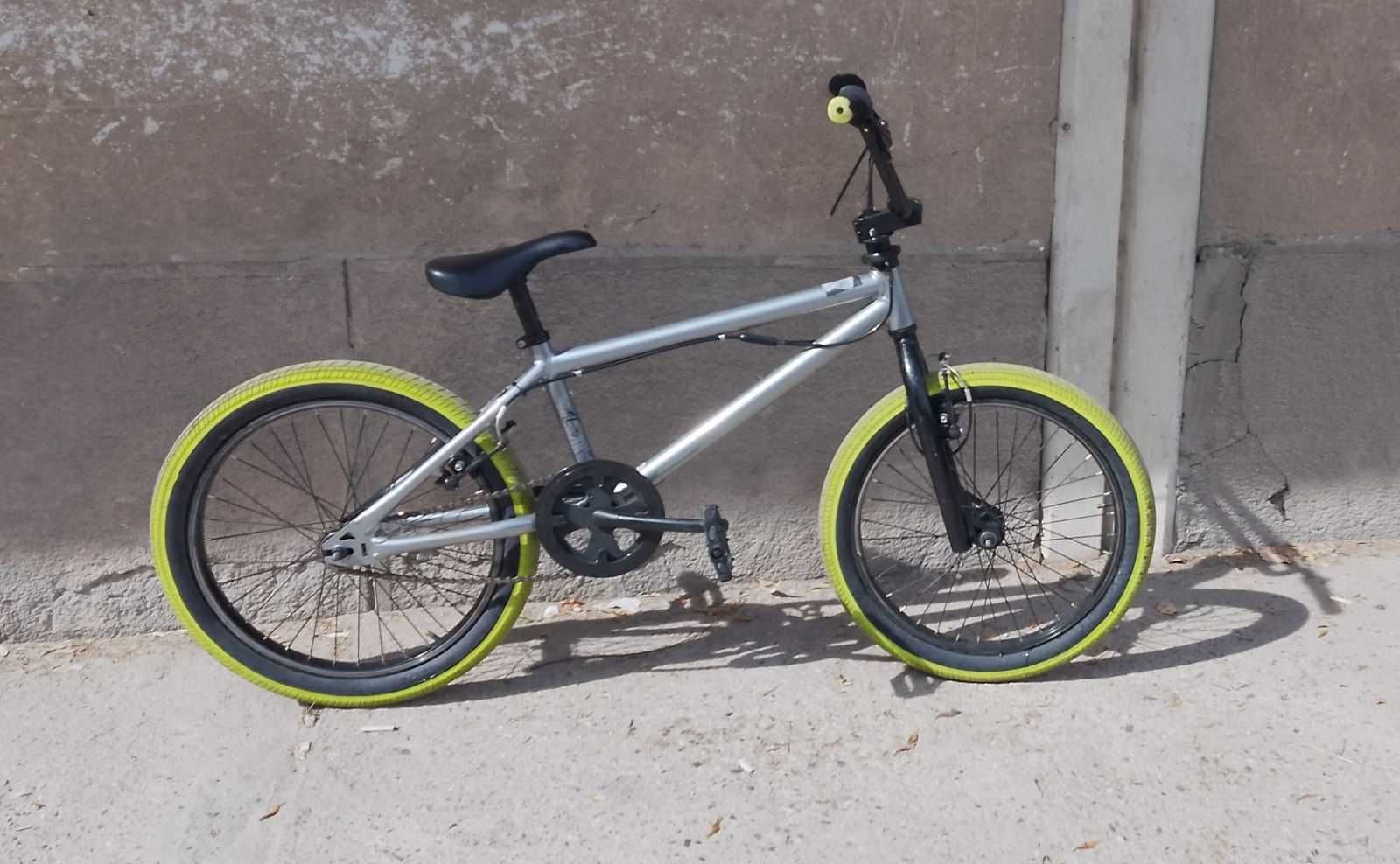 BMX 20 цола сив в добро състояние