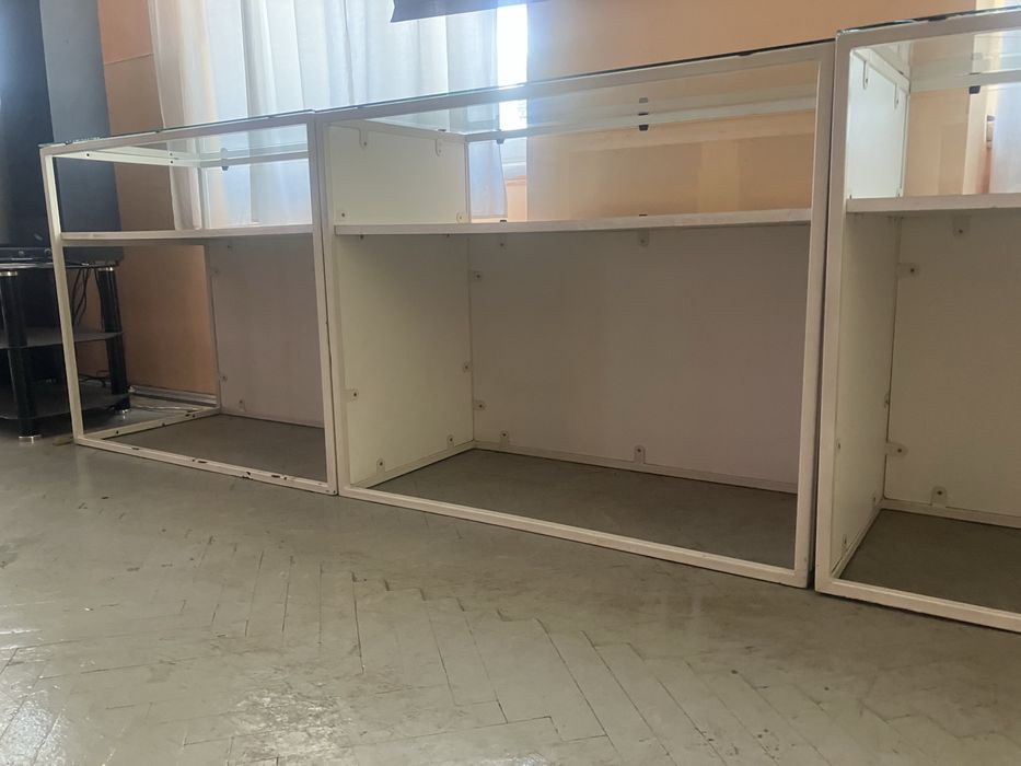 Стъклени витрини