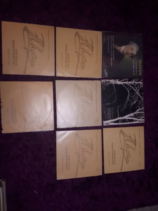 Vand discuri vinil noi