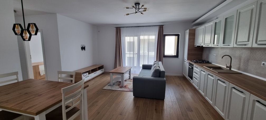 Apartament 3 camere Floresti