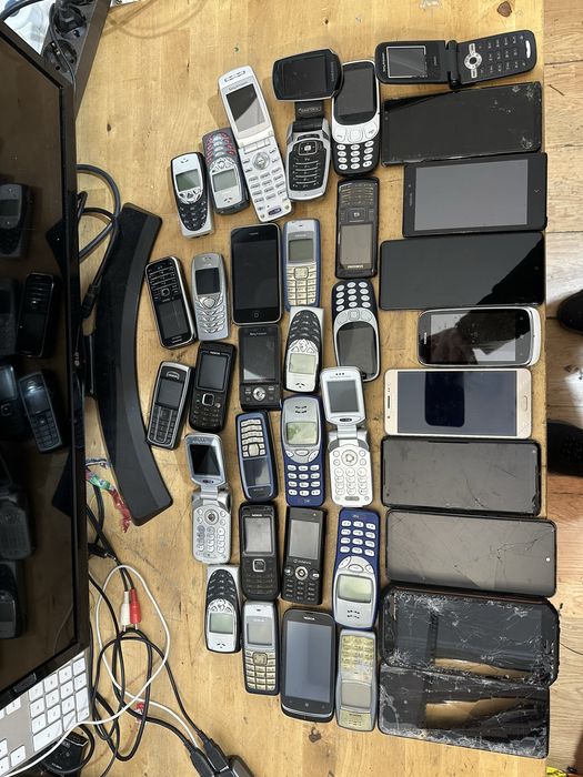 Lot telefoane vechi de piese