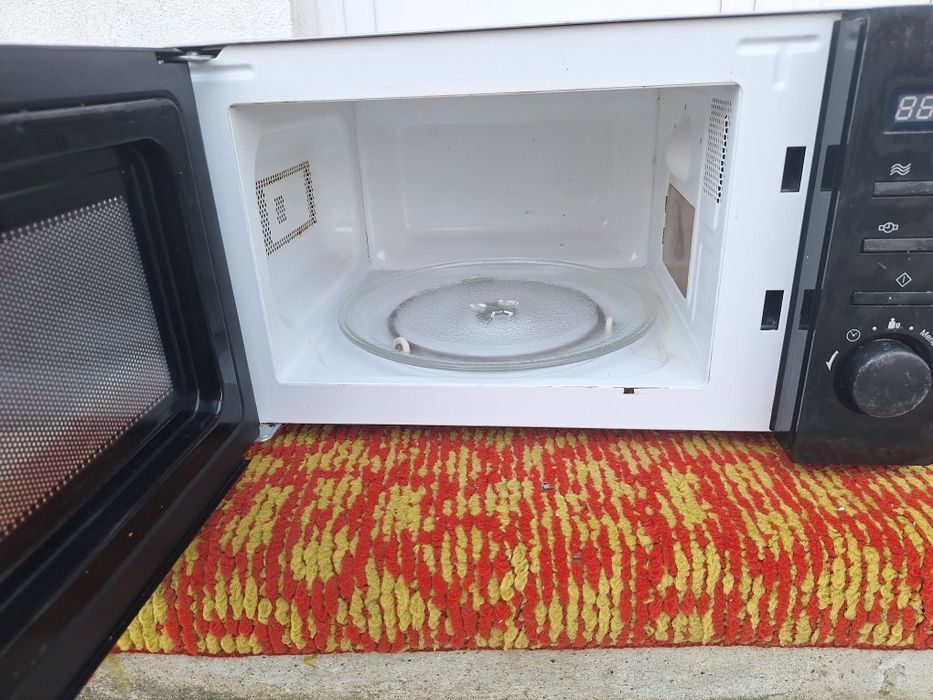 cuptor cu microunde ambiono
