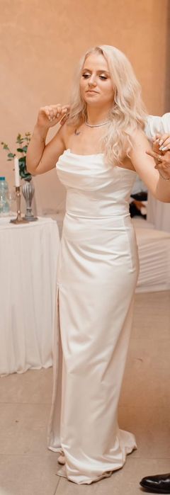 Vând rochii de mireasă!