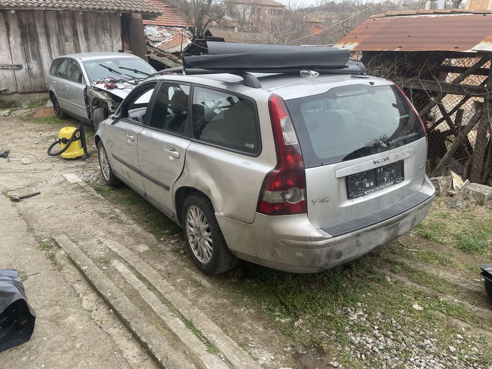 На части Volvo v50 2.0 136 коня