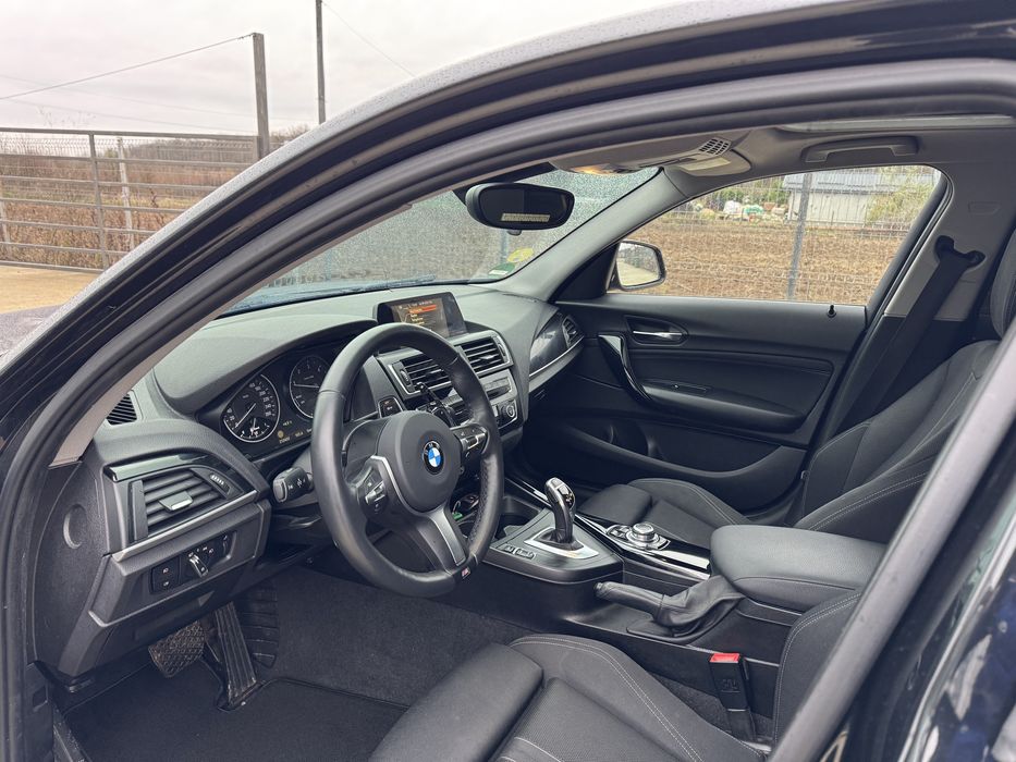 Bmw 120 X drive/led/trapa/camera/navi/sportline/190cp