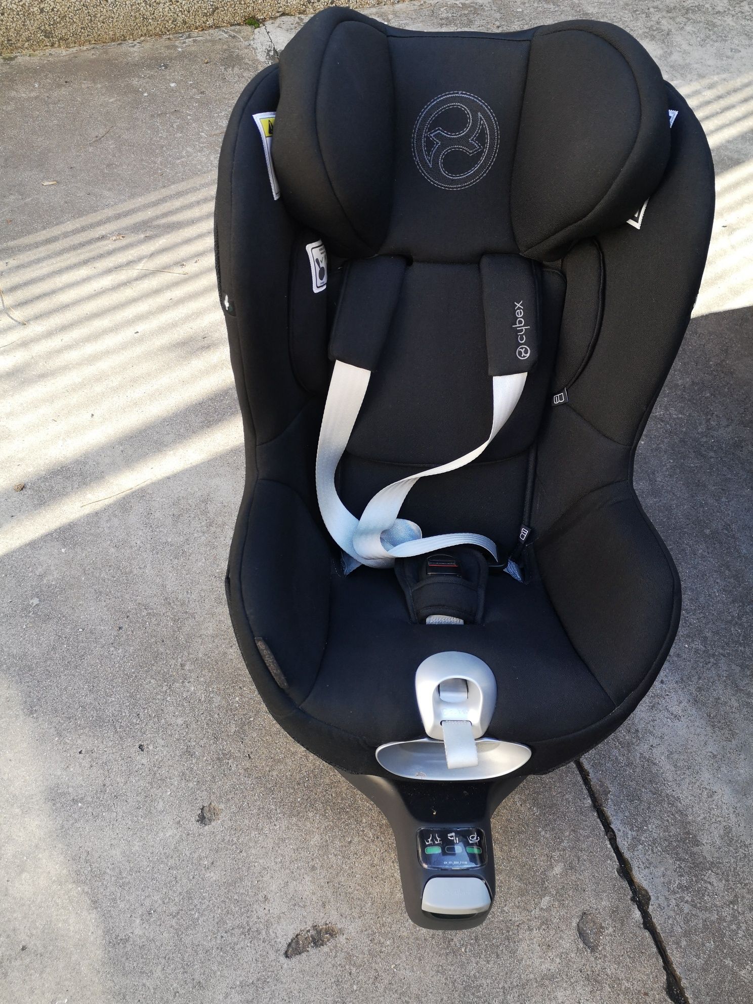 Децко столче за кола и база Cybex, Isofix система за сигурност