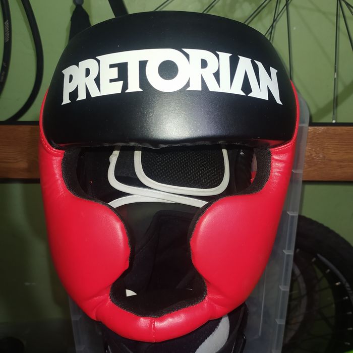 Каска протектор pretorian