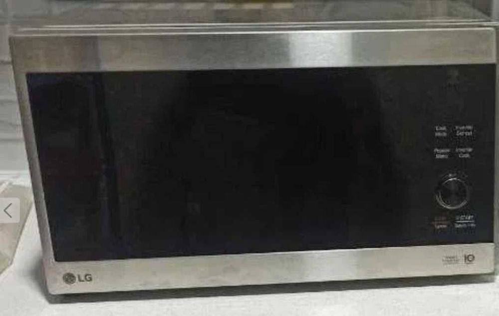 LG Invertor. Микроволновая печь 42L (MH8265CIS)