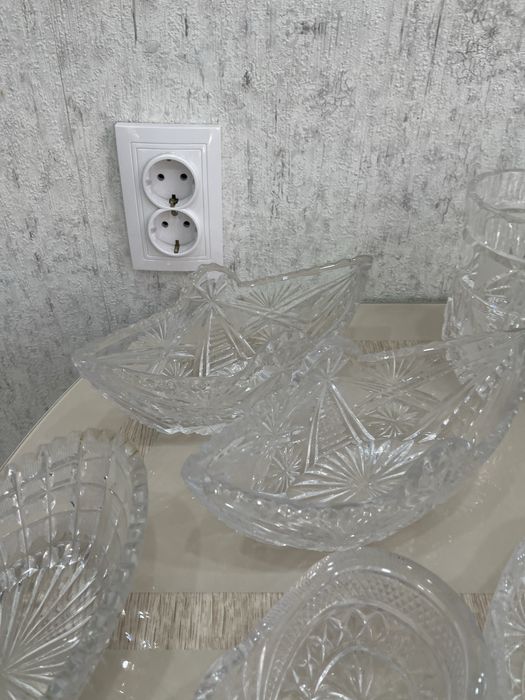 Продается набор хрустальной посуды