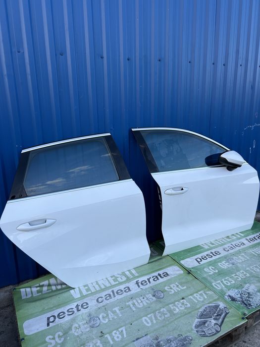 Geam ușă dreapta față Audi A3 8Y