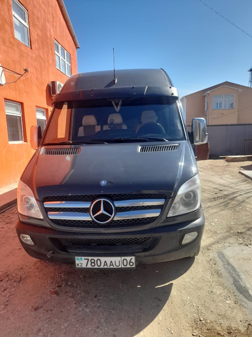 Mercedes Sprinter диванный сидением