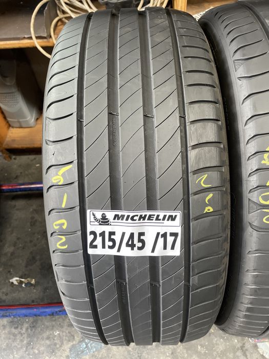 215/45/17 Michelin