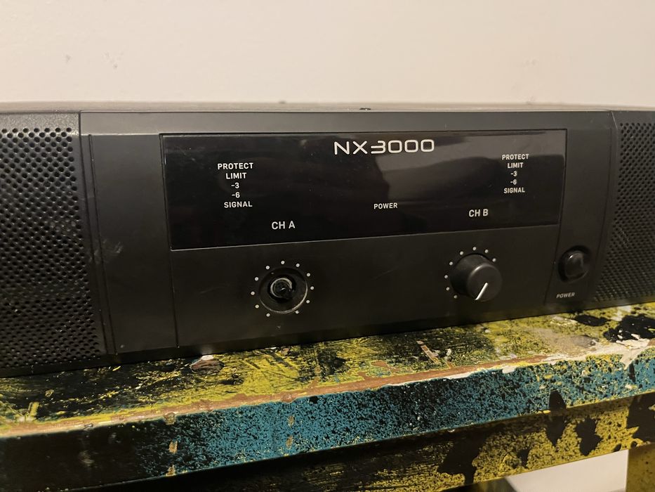 Amplificator Behringer NX3000