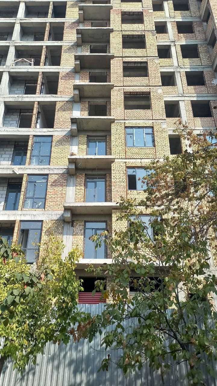 Срочно продаётся квартира в новостройке  в центре города Самарканд