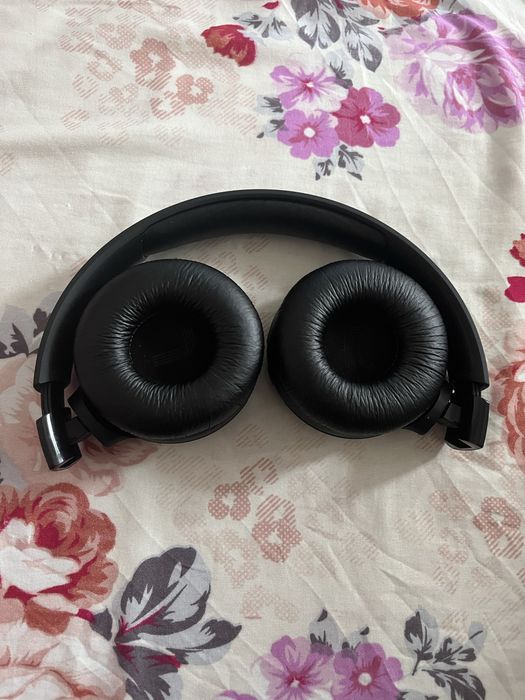 Casti JBL Tune functionale