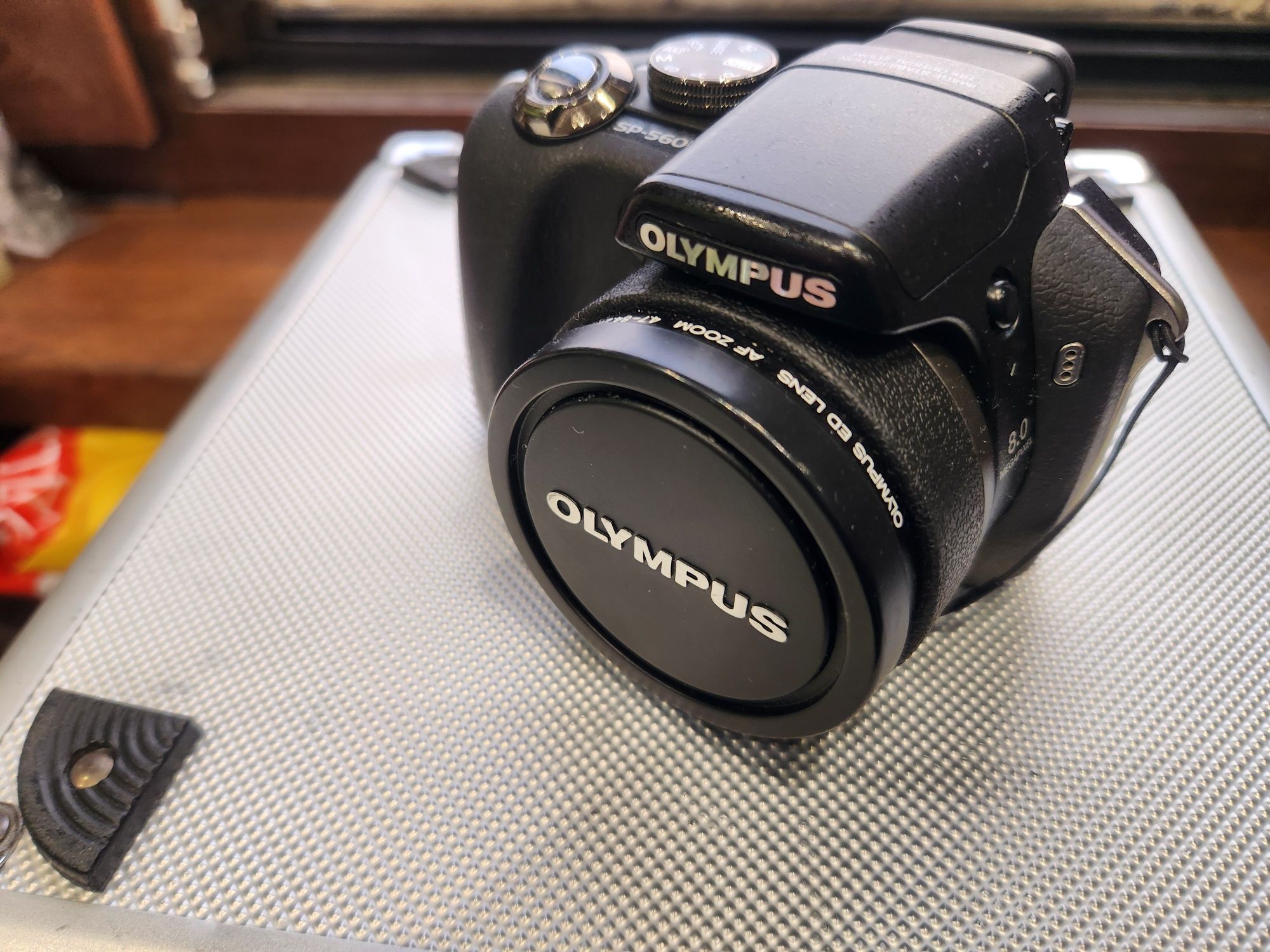 Olympus SP-560 UZ