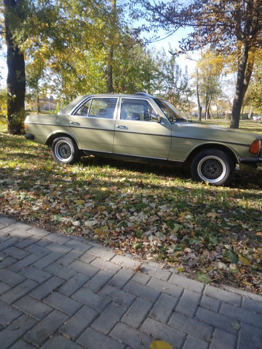 Mercedes W 123 istoric