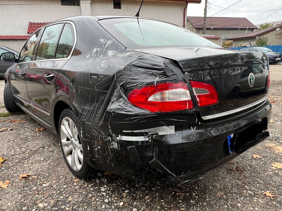 Skoda Superb berlina 2l dirsel 140 cp an 2010