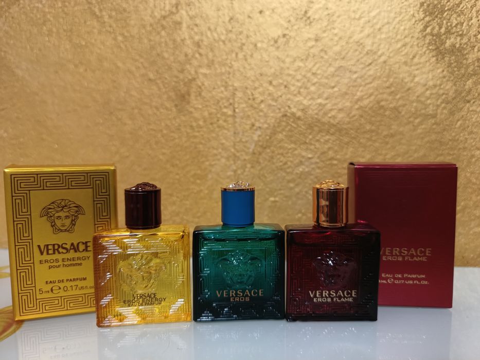 Diferite parfumuri miniaturi