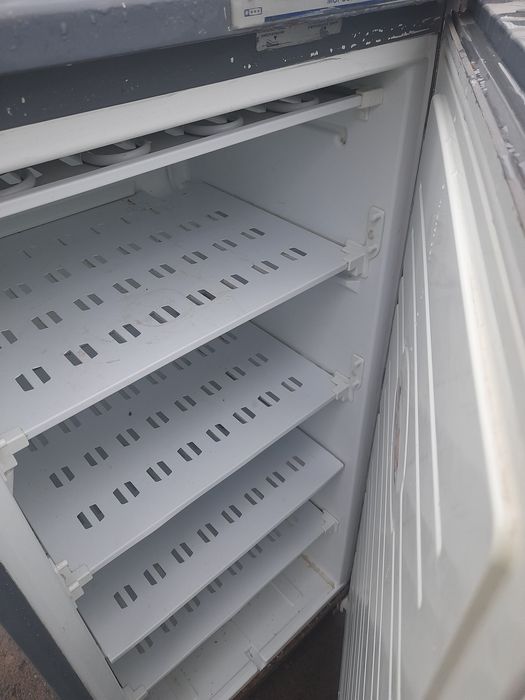 Продам морозильный шкаф бу компрессор рабочий