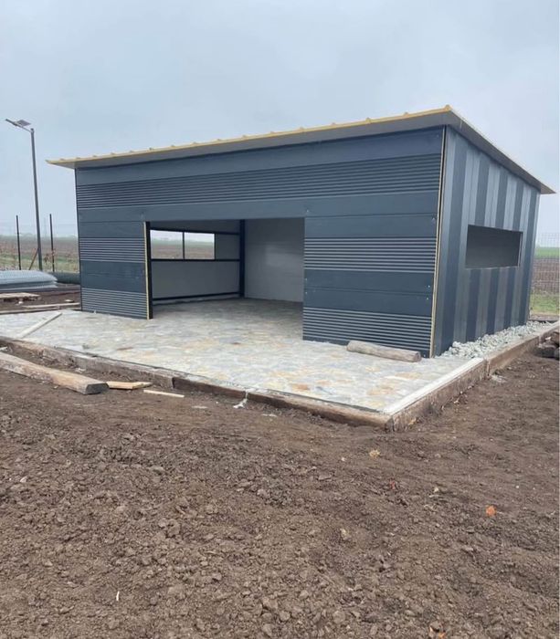 Vând hale metalice cu panouri sandwich 
Orice dimensiune dorita de cli