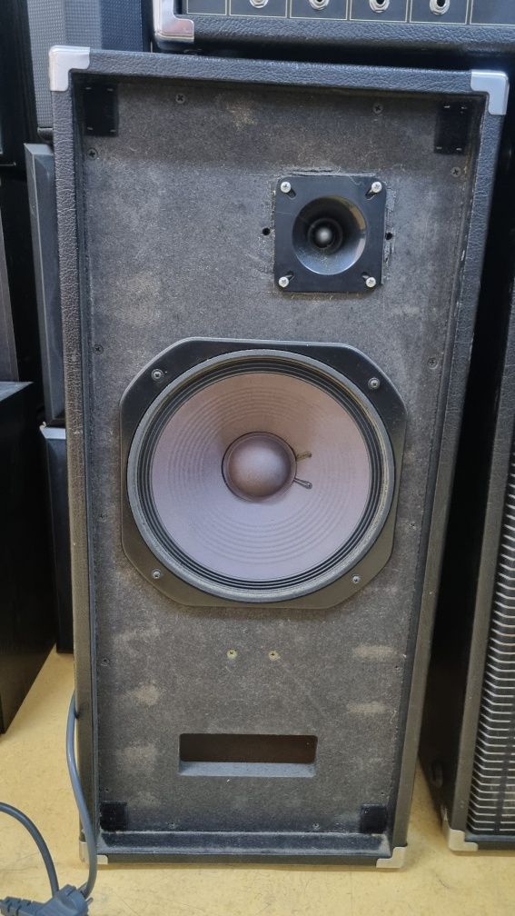 Mixer activ+boxe Yamaha