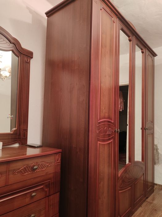 Продам спальный гарнитур