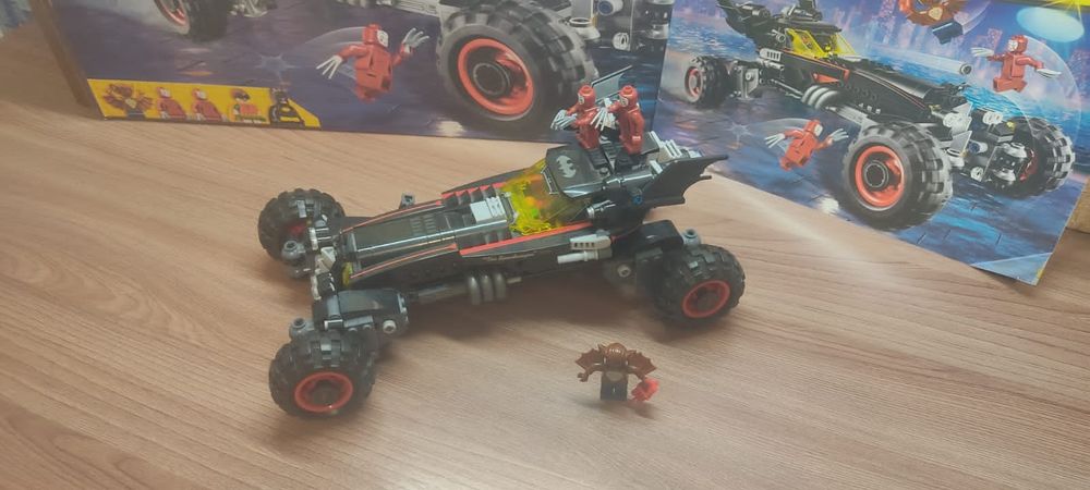 Конструктор детский. Бетмобиль.