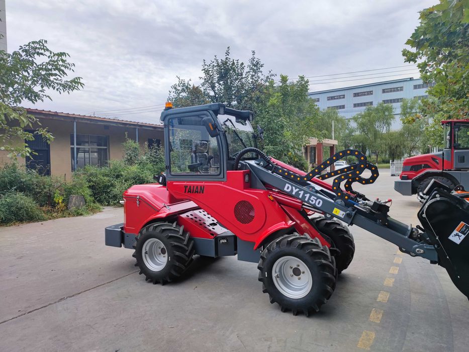Incarcator telescopic articulat NOU DY1150, motor Kohler sau Yanmar