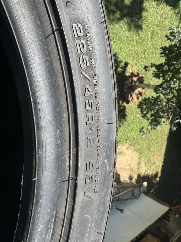 Зимни автомобилни гуми SAVA 225/45/18