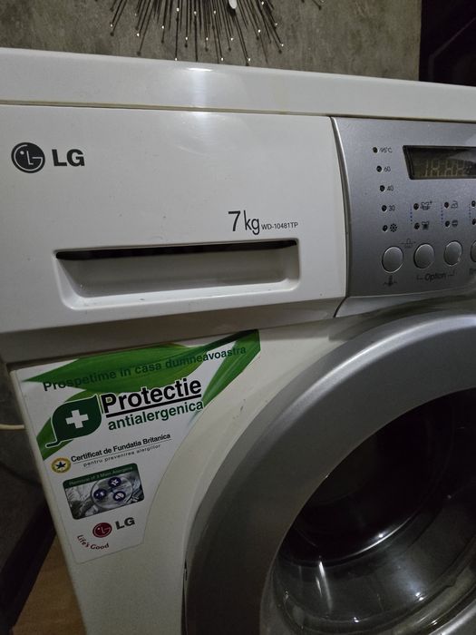 Masina de spalat rufe LG