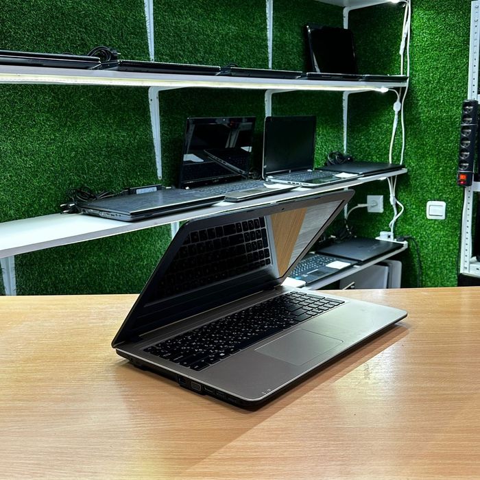 Ноутбук ASUS для бизнеса Core i3/4Gb SSD 120Gb+1тб GF 920M 2Gb