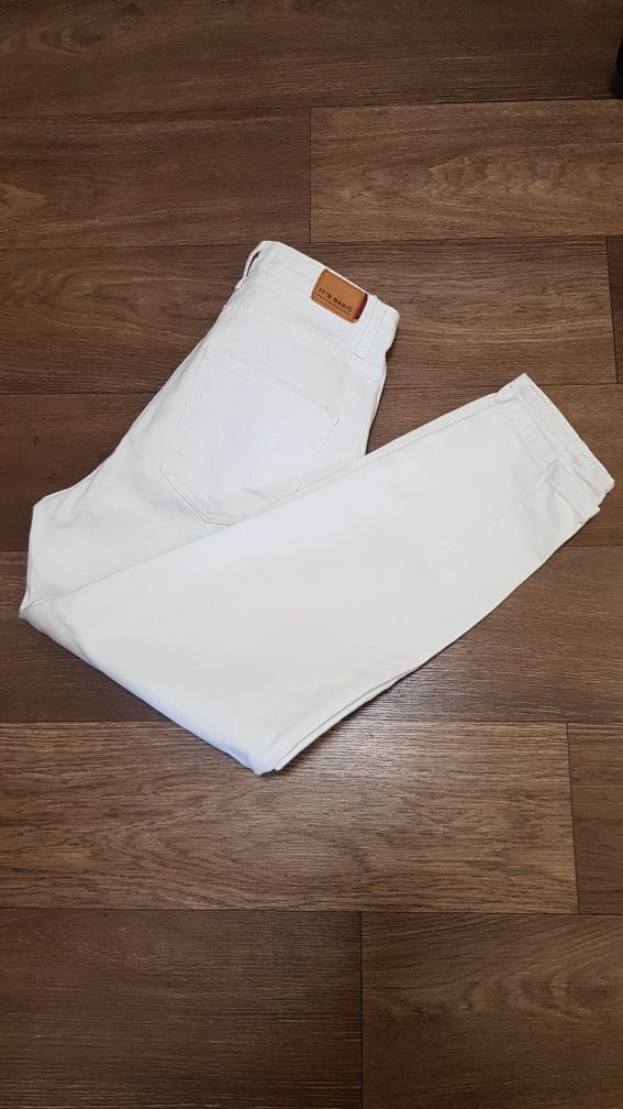 Белые джинсы, размер 34 (xs)