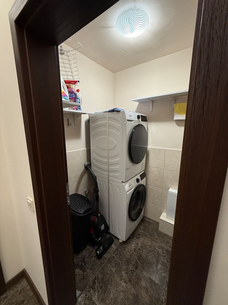 Дава се под наем Тристаен апартамент в Перник, Мошино - 110 кв.м за 612 € - Снимка #9