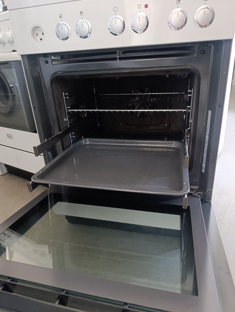 Стояща Готварска печка Electrolux