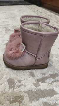 Зимнии ботинки  на девочку