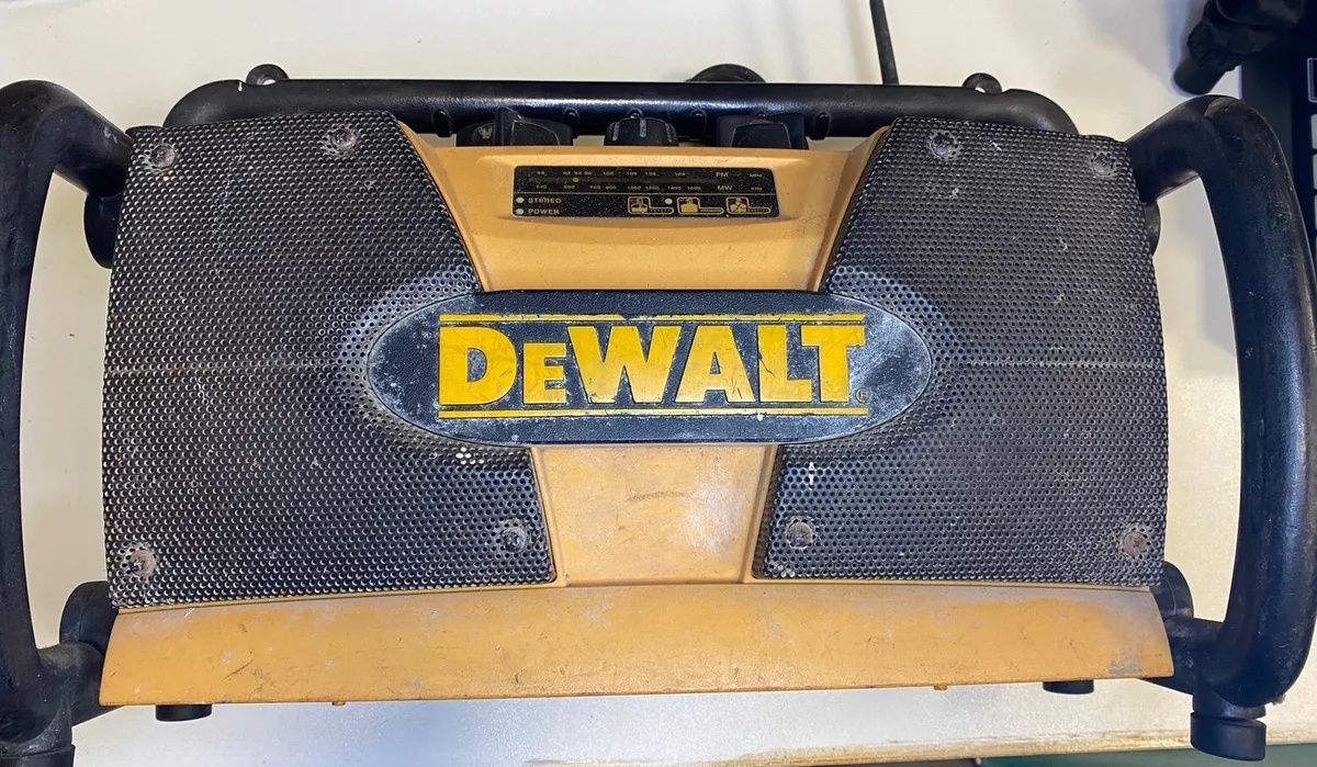 DeWalt Radio - original.