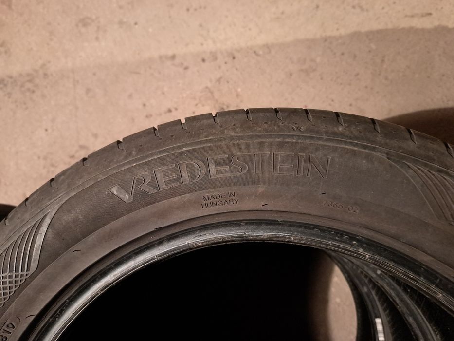 Vând 4 anvelope Vredestein 225*55* ZR17 / 7mm