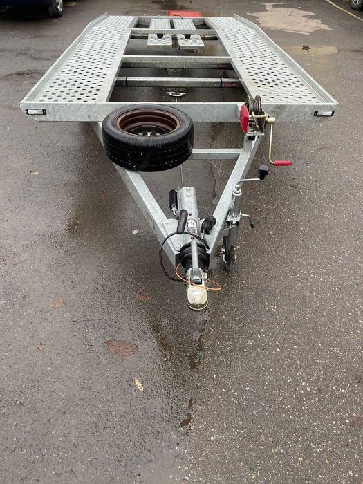 Inchiriez platforma auto 2700kg/lungime 4,5M Gala Syriusz