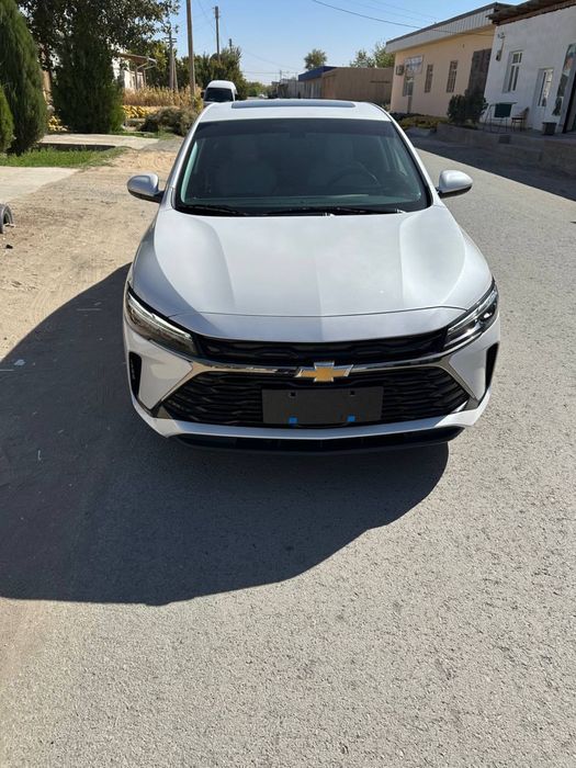Chevrolet Монза 1.5 жемчуг