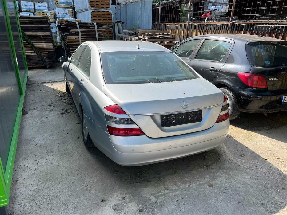 Peugeot 307 и Mercedes на части