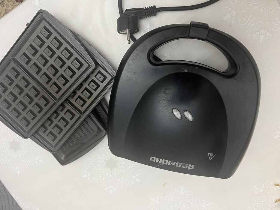 Redmont вафельница