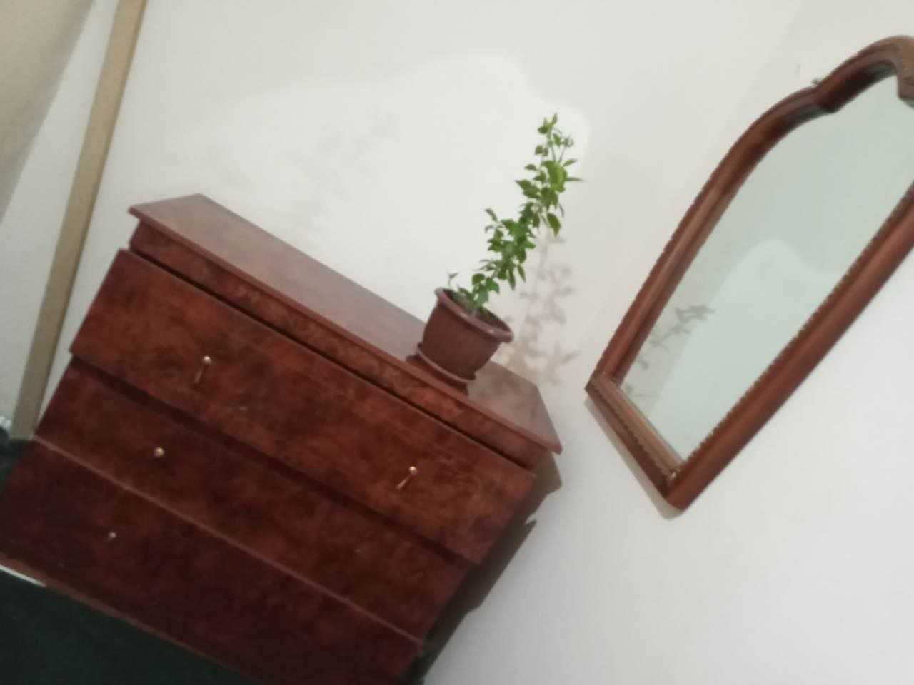 Продаётся спальный гарнитур. Yotoqxona mebellari sotiladi.