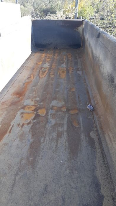 Vand 2 semiremorci marca Schmitz