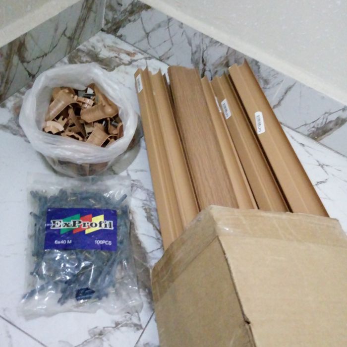 Продам новые плинтусы,