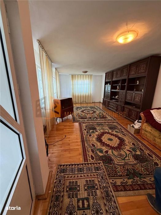 Casa tip parter - 4 camere decomandata zona Micro 5