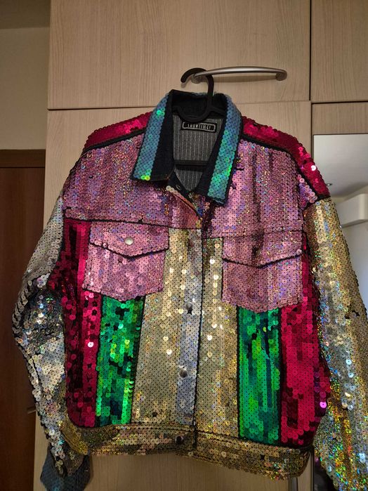 Блестящо яке с пайети