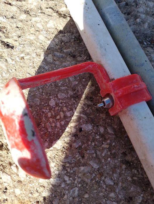 поилки за птици нипелни