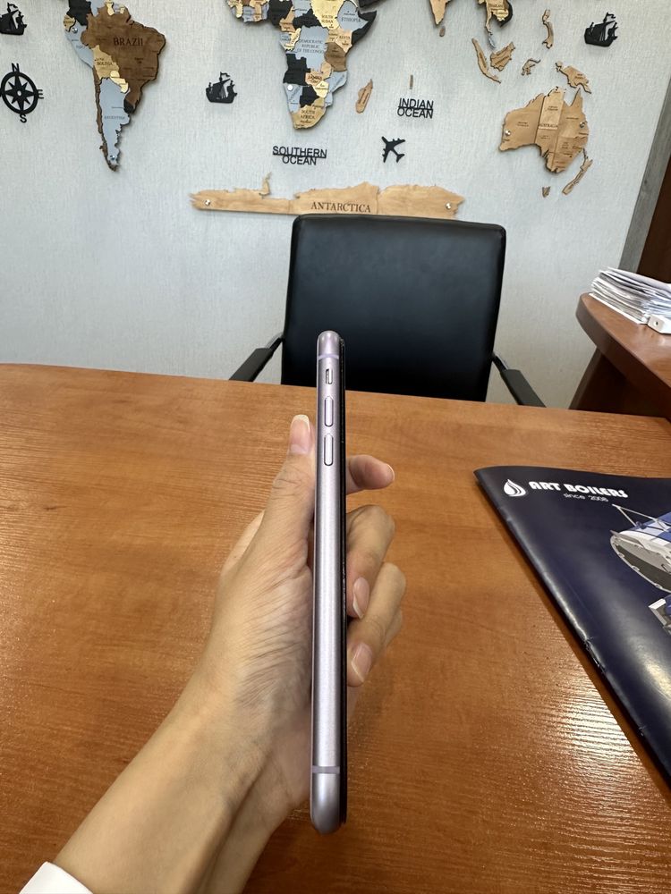 IPhone 11 , 126 GB